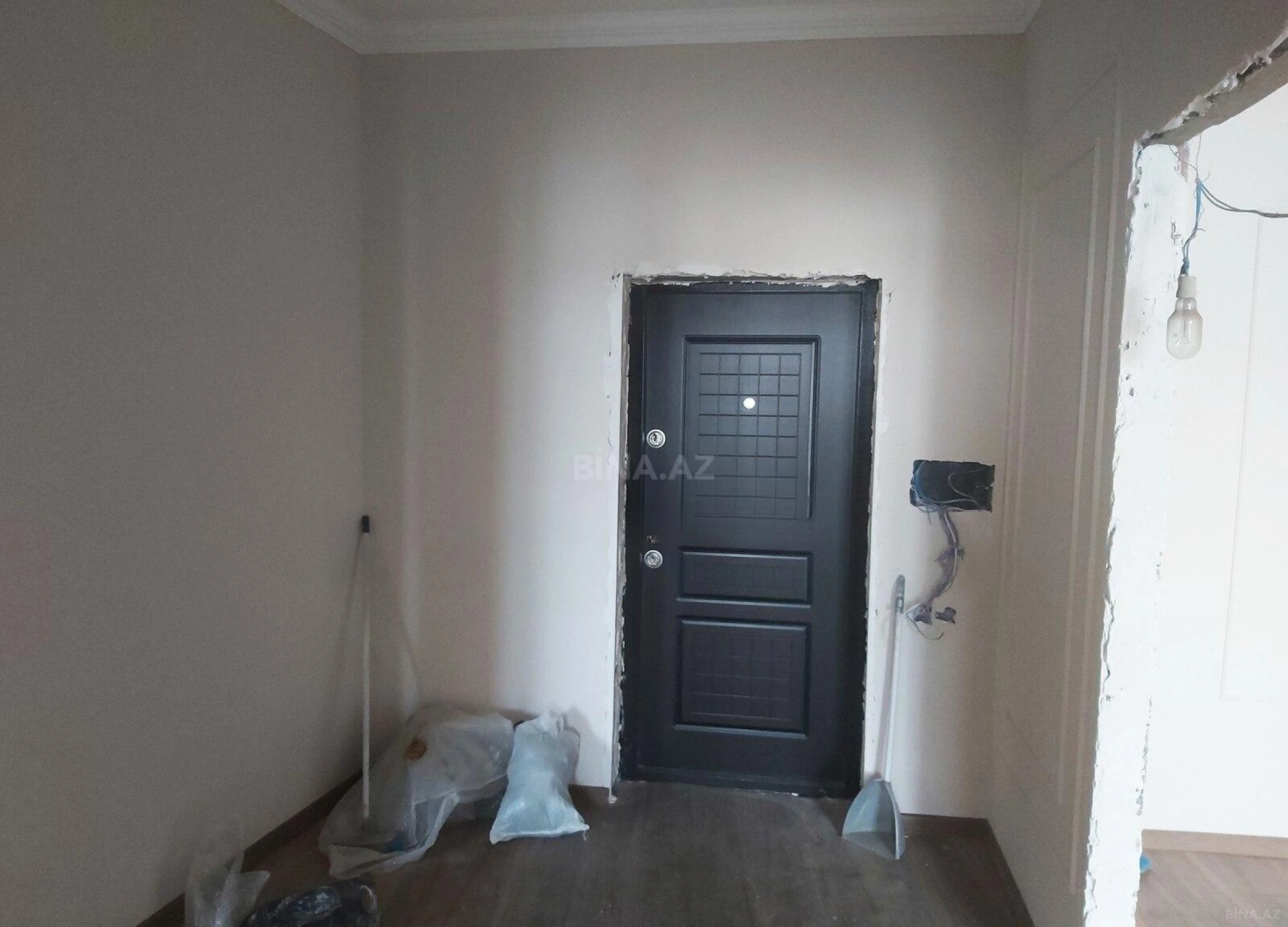 Satılır 3 otaqlı mənzil 110 m²