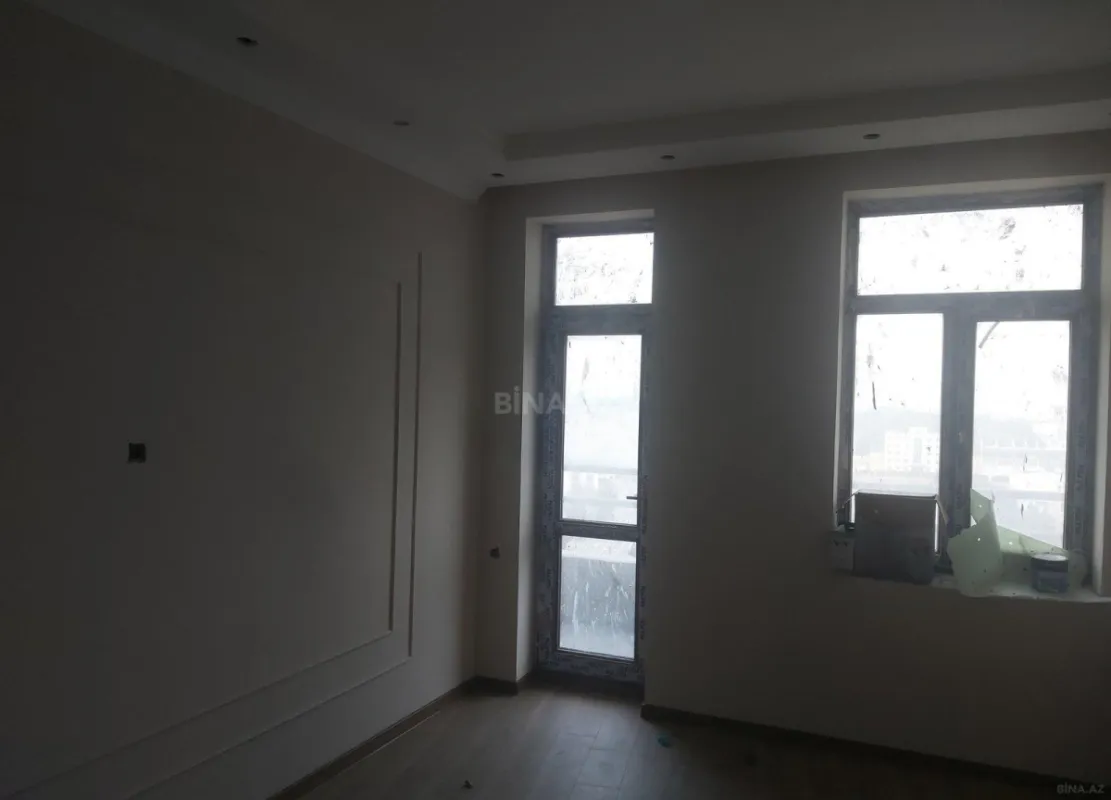 Satılır 3 otaqlı mənzil 110 m²