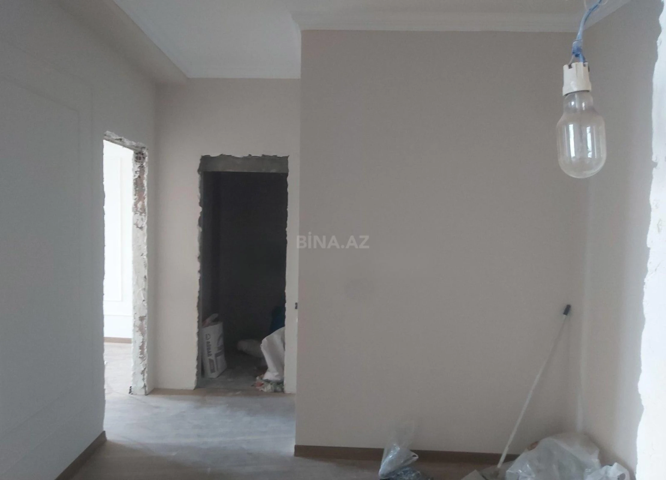 Satılır 3 otaqlı mənzil 110 m²