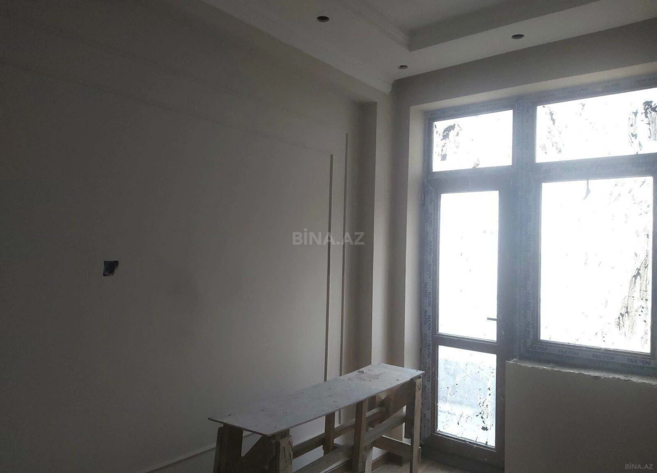 Satılır 3 otaqlı mənzil 110 m²