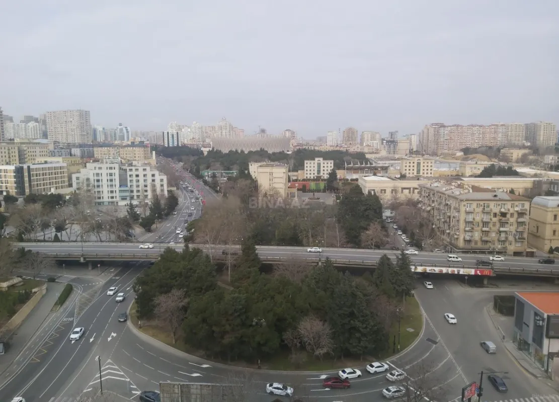 Satılır 3 otaqlı mənzil 110 m²