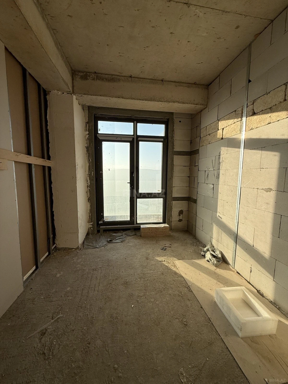 Satılır 2 otaqlı mənzil 62 m²