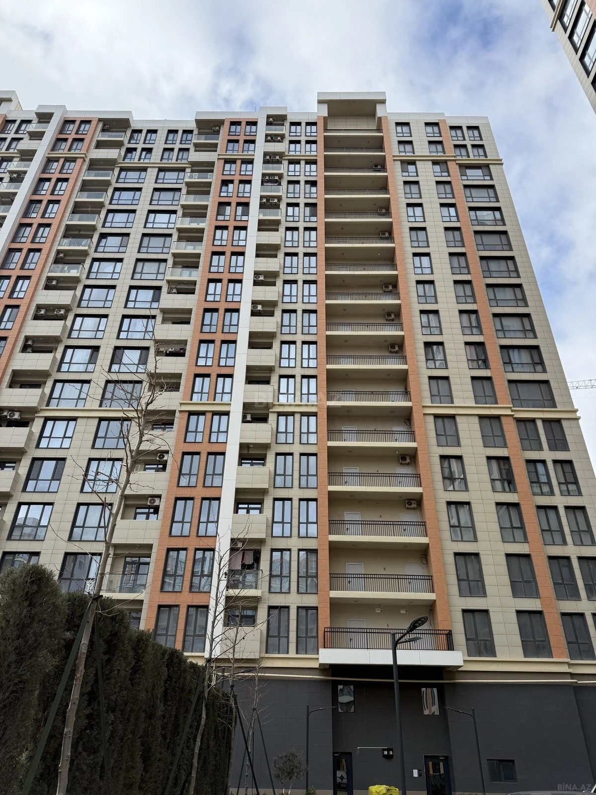 Satılır 2 otaqlı mənzil 62 m²