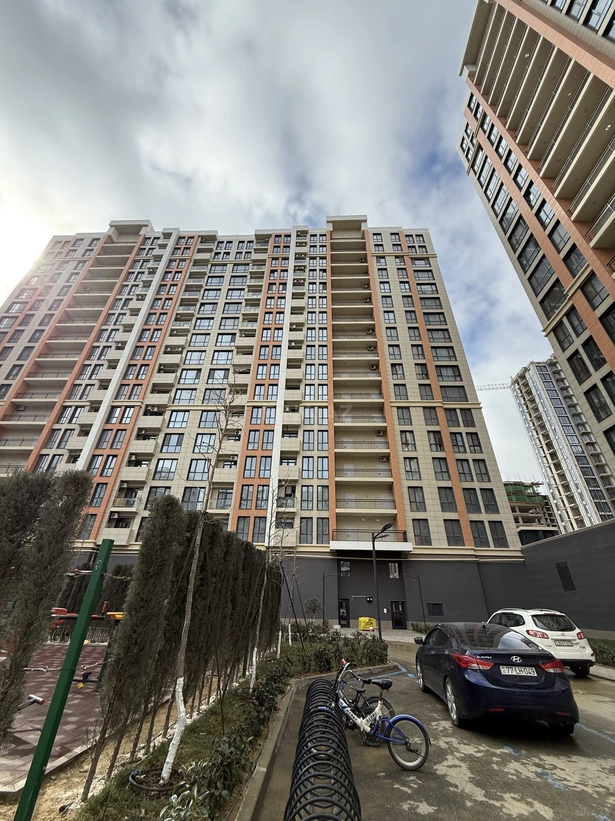 Satılır 2 otaqlı mənzil 62 m²