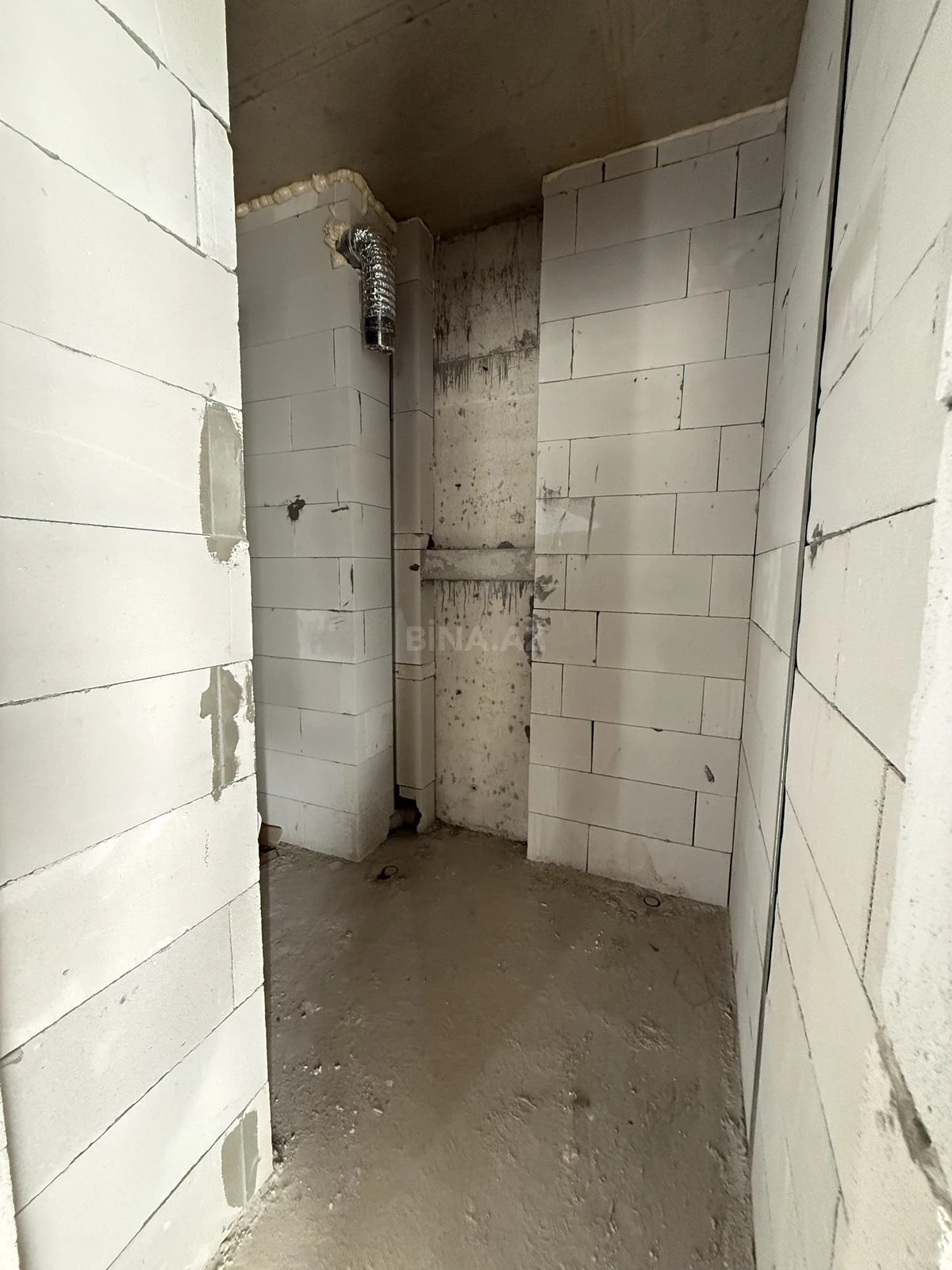 Satılır 2 otaqlı mənzil 62 m²