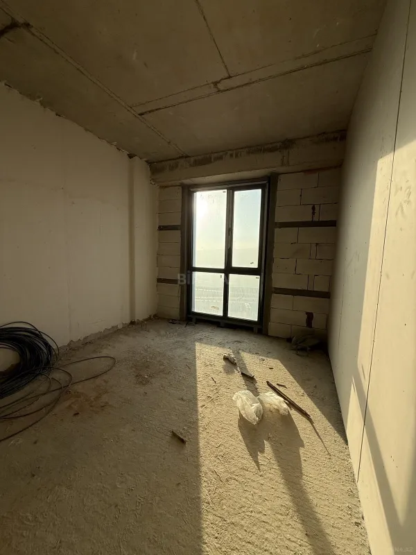 Satılır 2 otaqlı mənzil 62 m²