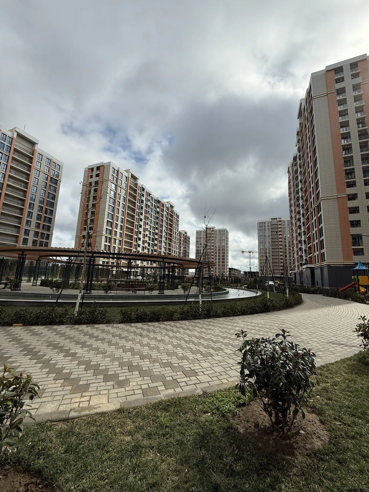 Satılır 2 otaqlı mənzil 62 m²