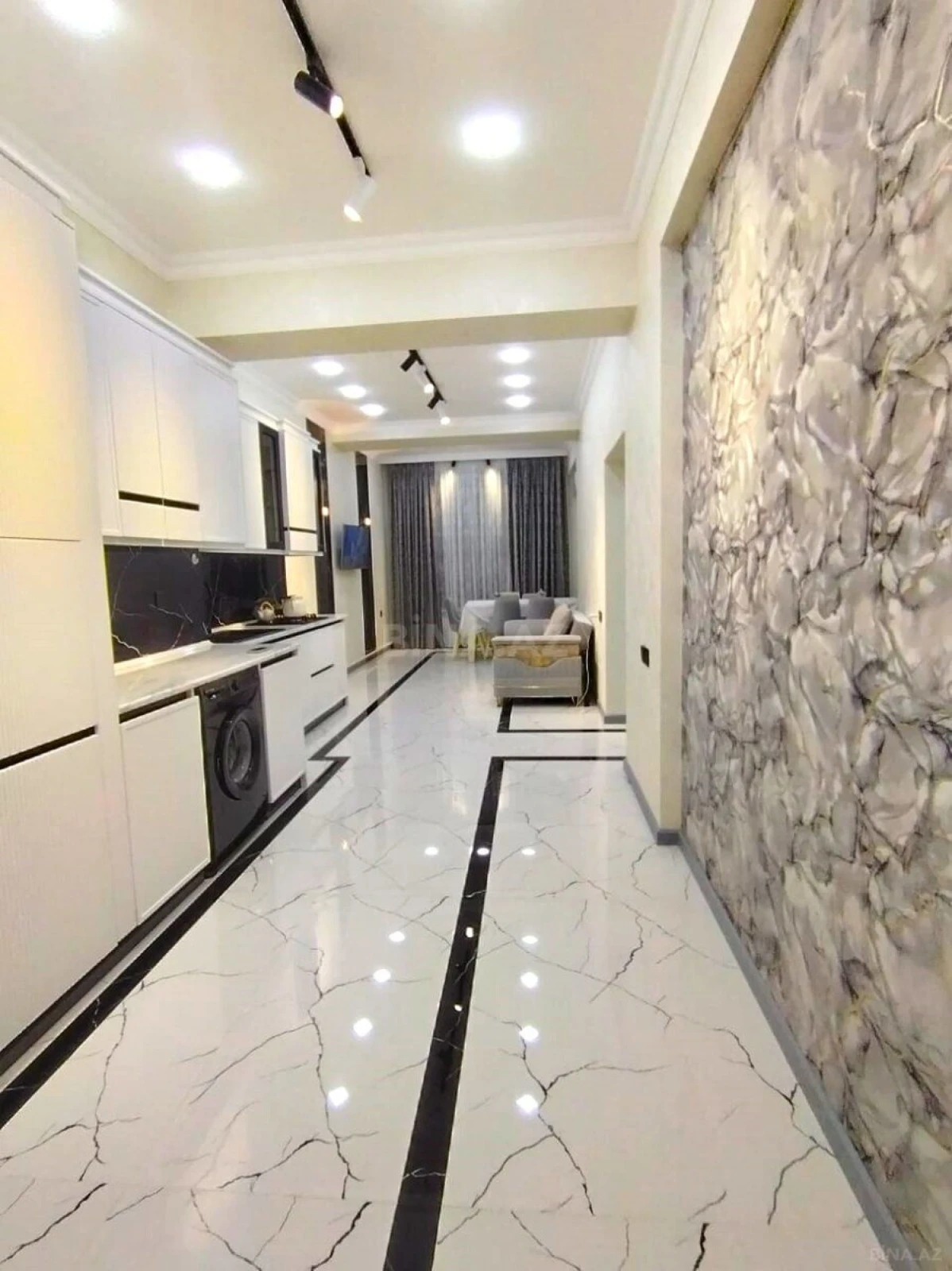Satılır 3 otaqlı mənzil 100 m²