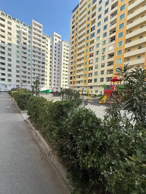 Satılır 2 otaqlı mənzil 95 m²
