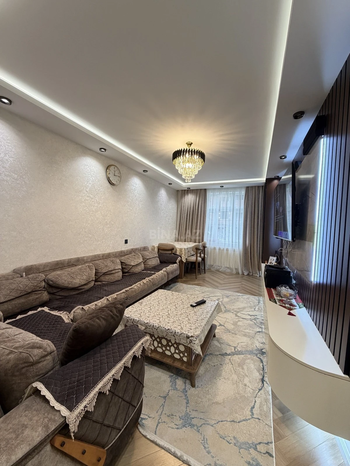 Satılır 5 otaqlı mənzil 120 m²