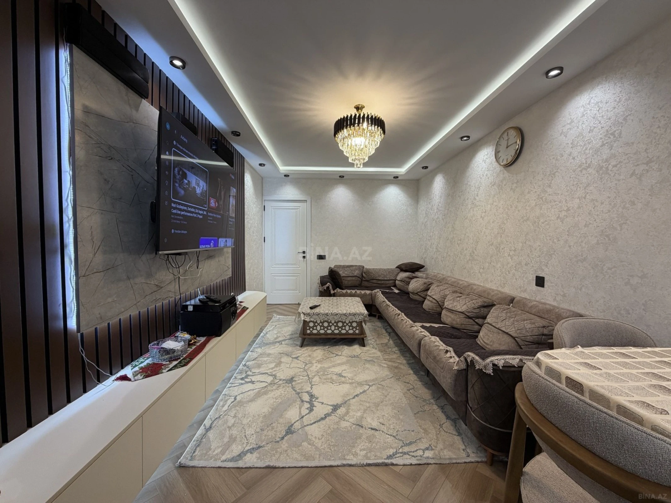 Satılır 5 otaqlı mənzil 120 m²