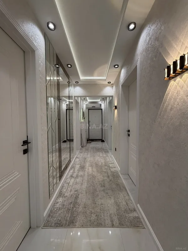 Satılır 5 otaqlı mənzil 120 m²