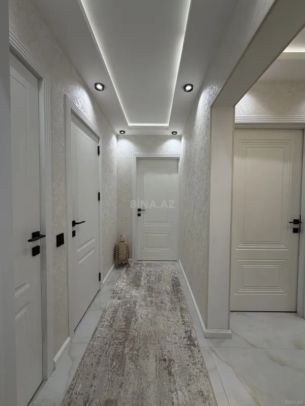 Satılır 5 otaqlı mənzil 120 m²