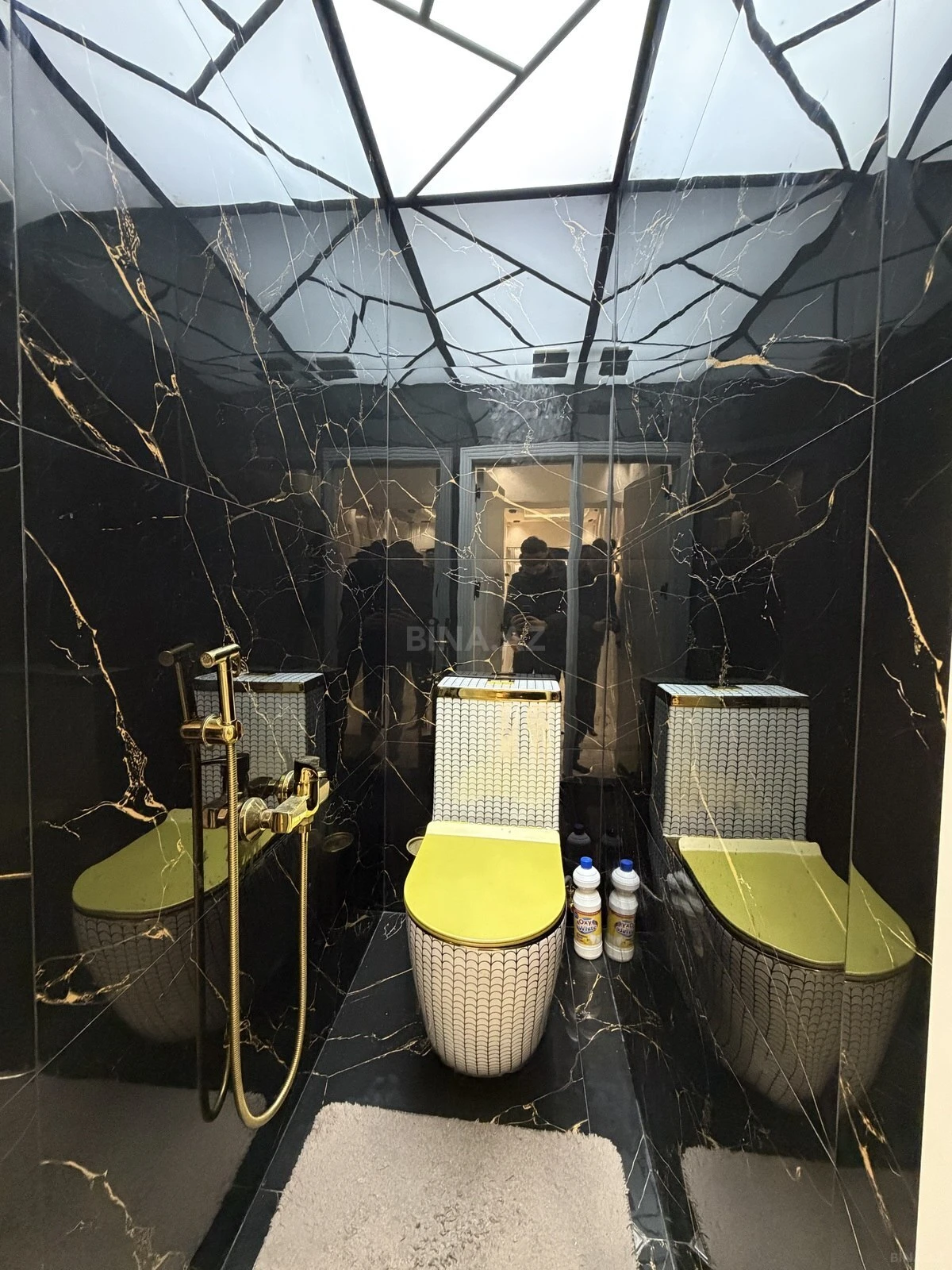 Satılır 5 otaqlı mənzil 120 m²