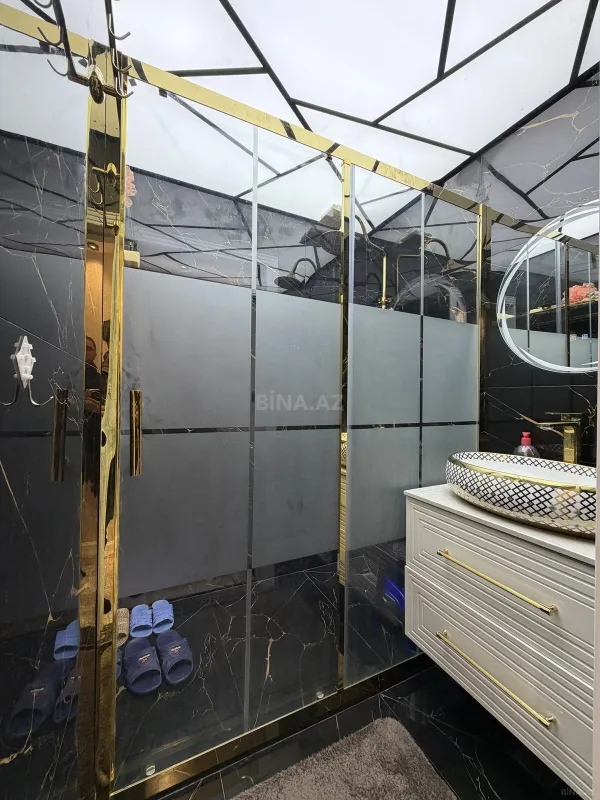 Satılır 5 otaqlı mənzil 120 m²