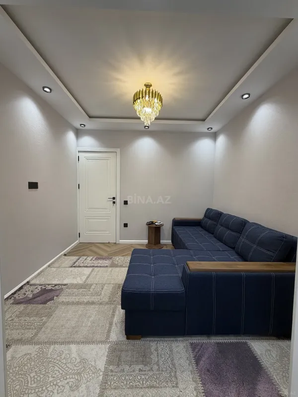 Satılır 5 otaqlı mənzil 120 m²