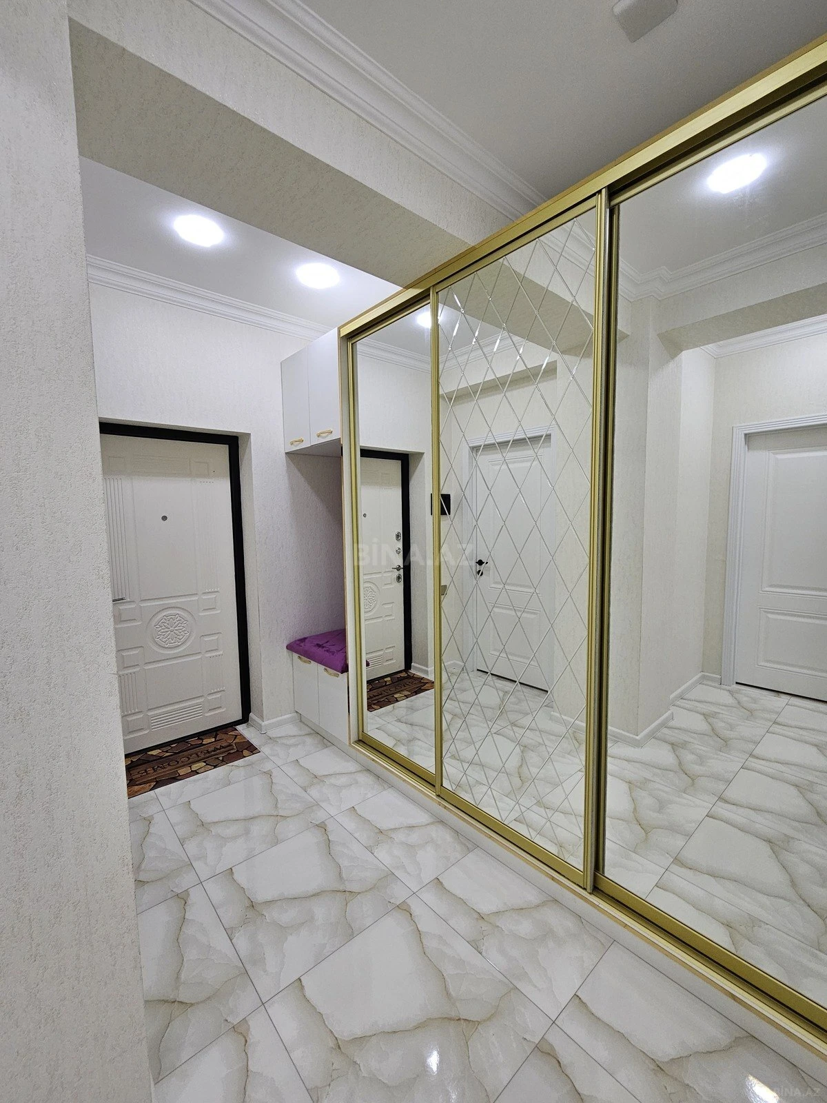 Satılır 3 otaqlı mənzil 82.4 m²