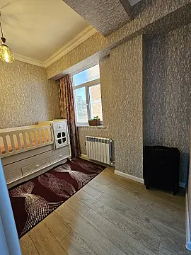 Satılır 3 otaqlı mənzil 82.4 m²