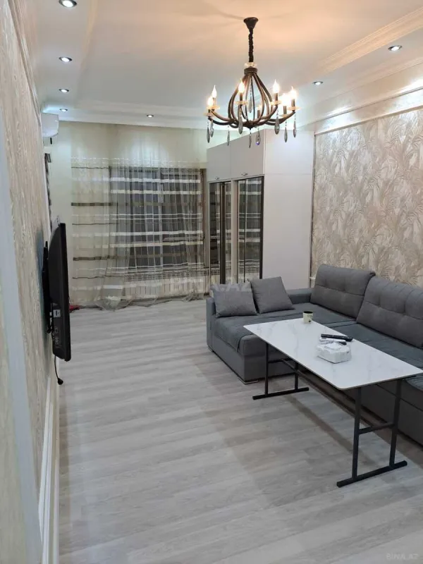 Kirayə verilir 2 otaqlı mənzil 70 m²