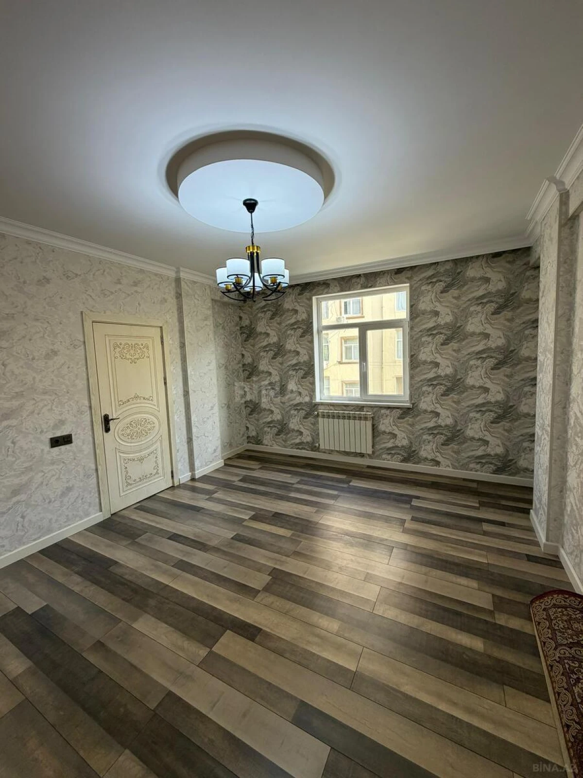 Satılır 3 otaqlı mənzil 82 m²