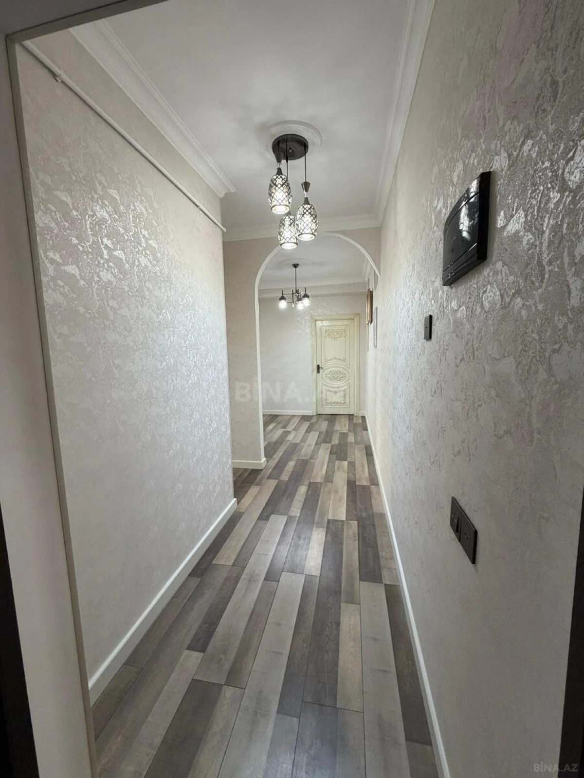 Satılır 3 otaqlı mənzil 82 m²