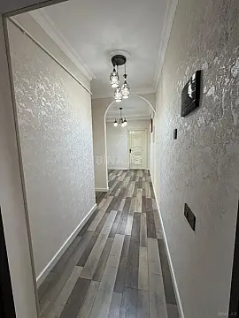 Satılır 3 otaqlı mənzil 82 m²