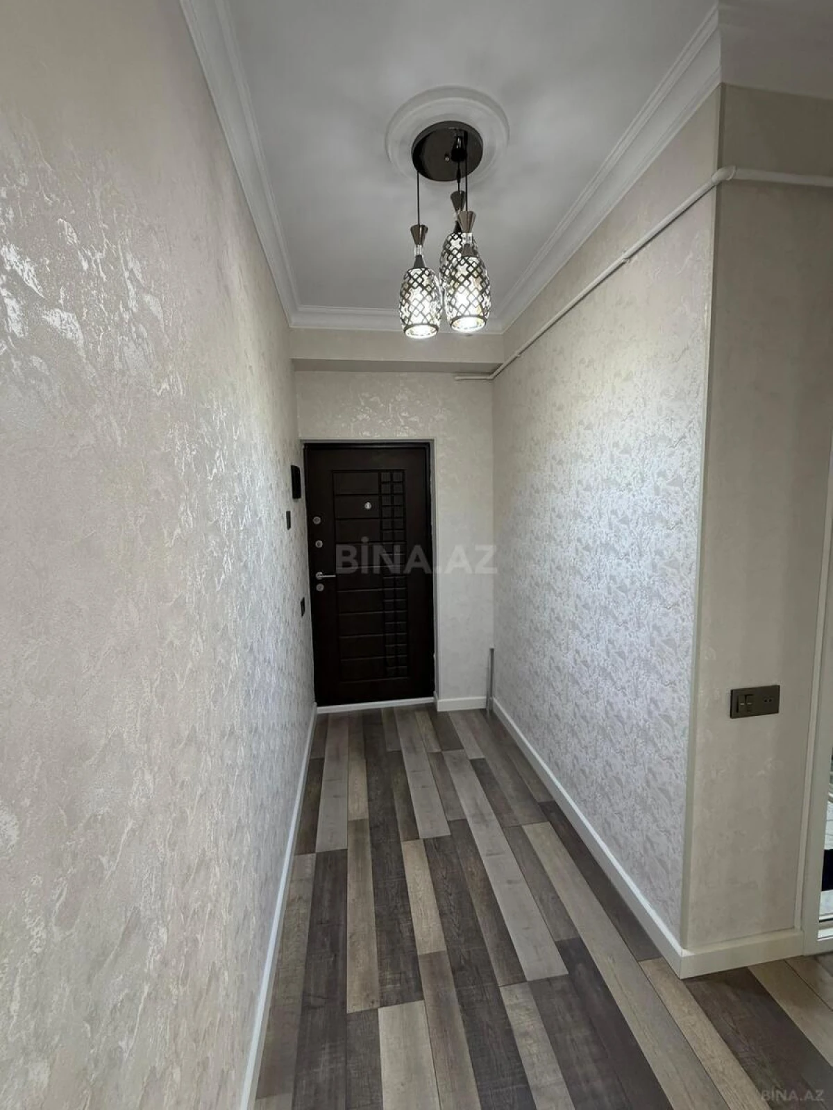 Satılır 3 otaqlı mənzil 82 m²