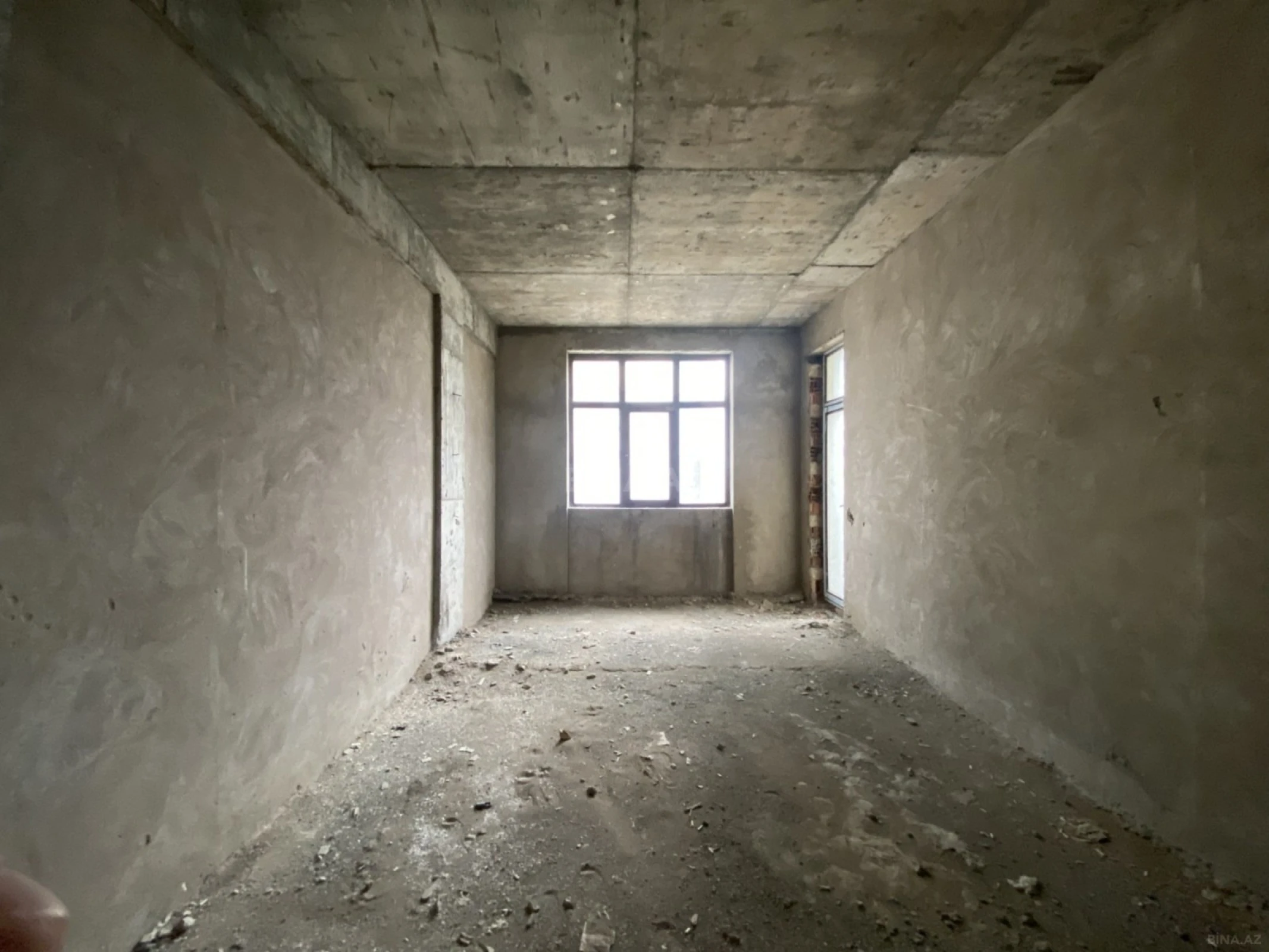 Satılır 3 otaqlı mənzil 170 m²