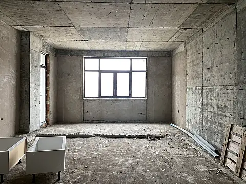 Satılır 3 otaqlı mənzil 170 m²