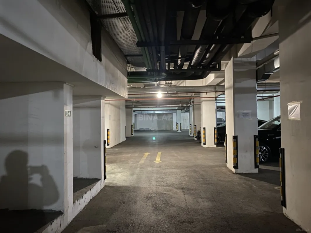 Satılır 3 otaqlı mənzil 170 m²