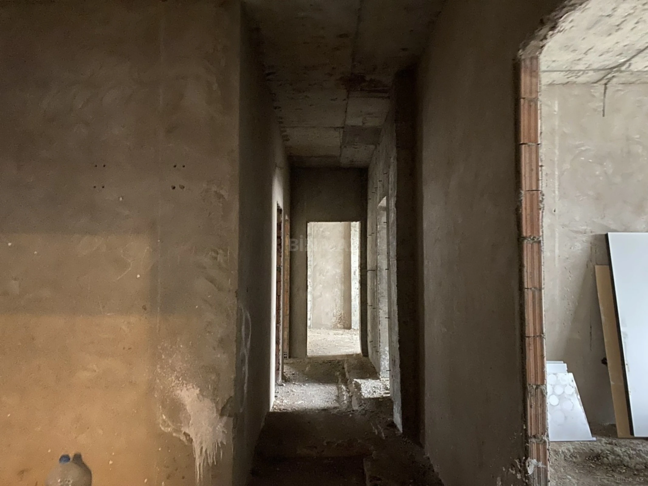 Satılır 3 otaqlı mənzil 170 m²