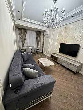 Kirayə verilir 2 otaqlı mənzil 70 m²