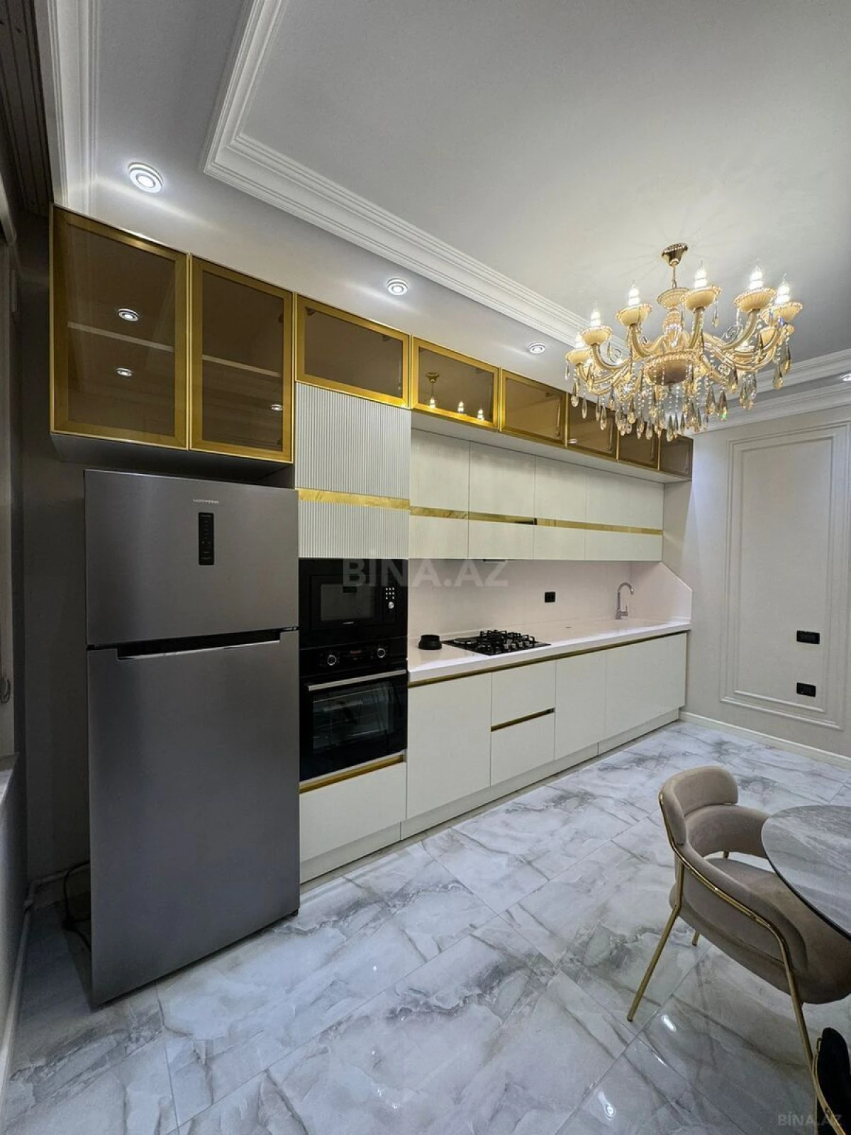 Kirayə verilir 2 otaqlı mənzil 70 m²