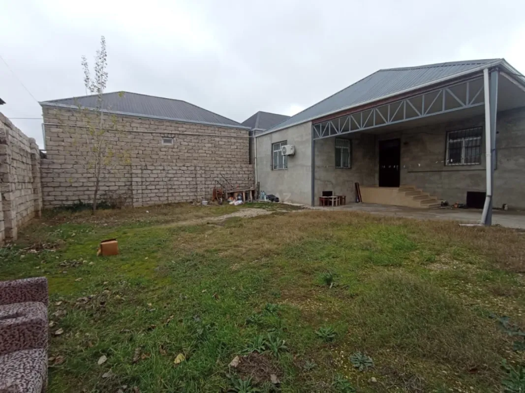 Satılır 4 otaqlı həyət evi 125 m²