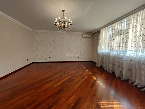 Satılır 5 otaqlı mənzil 450 m²