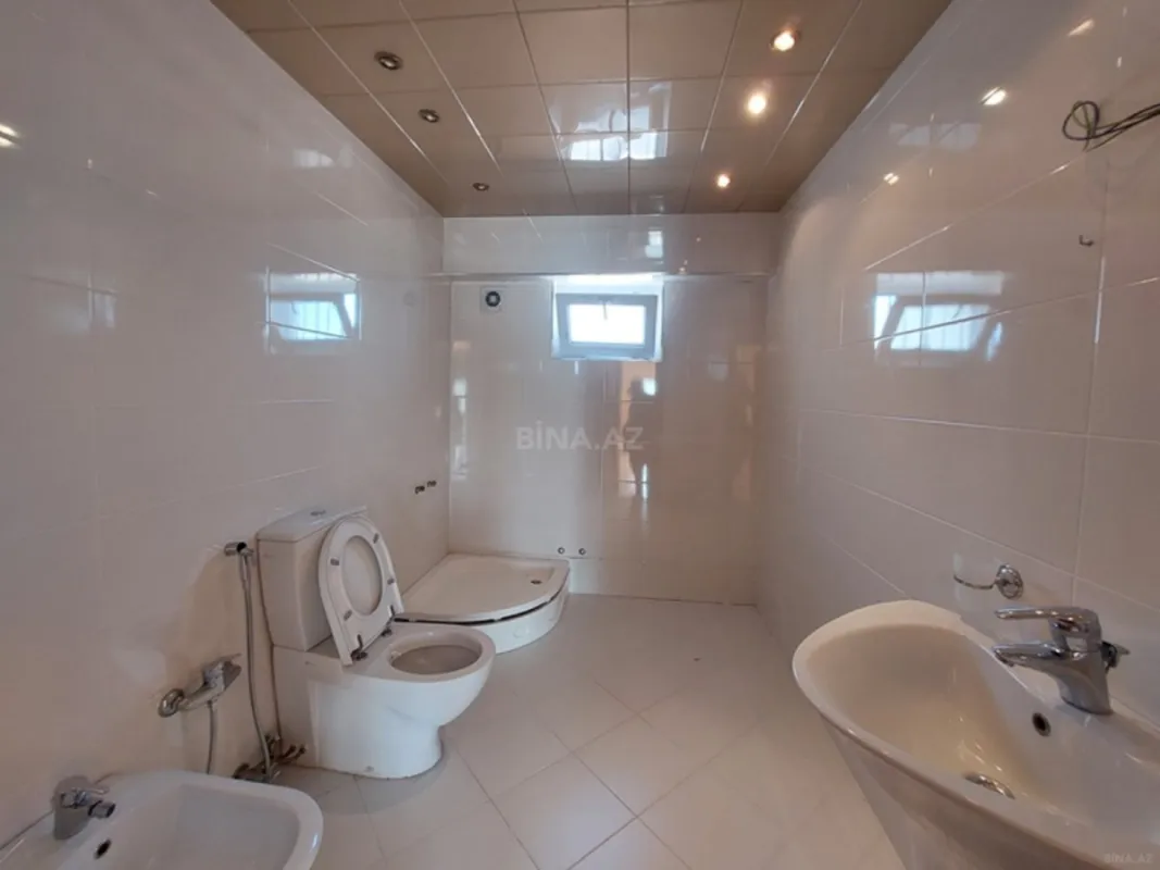 Satılır 5 otaqlı mənzil 450 m²