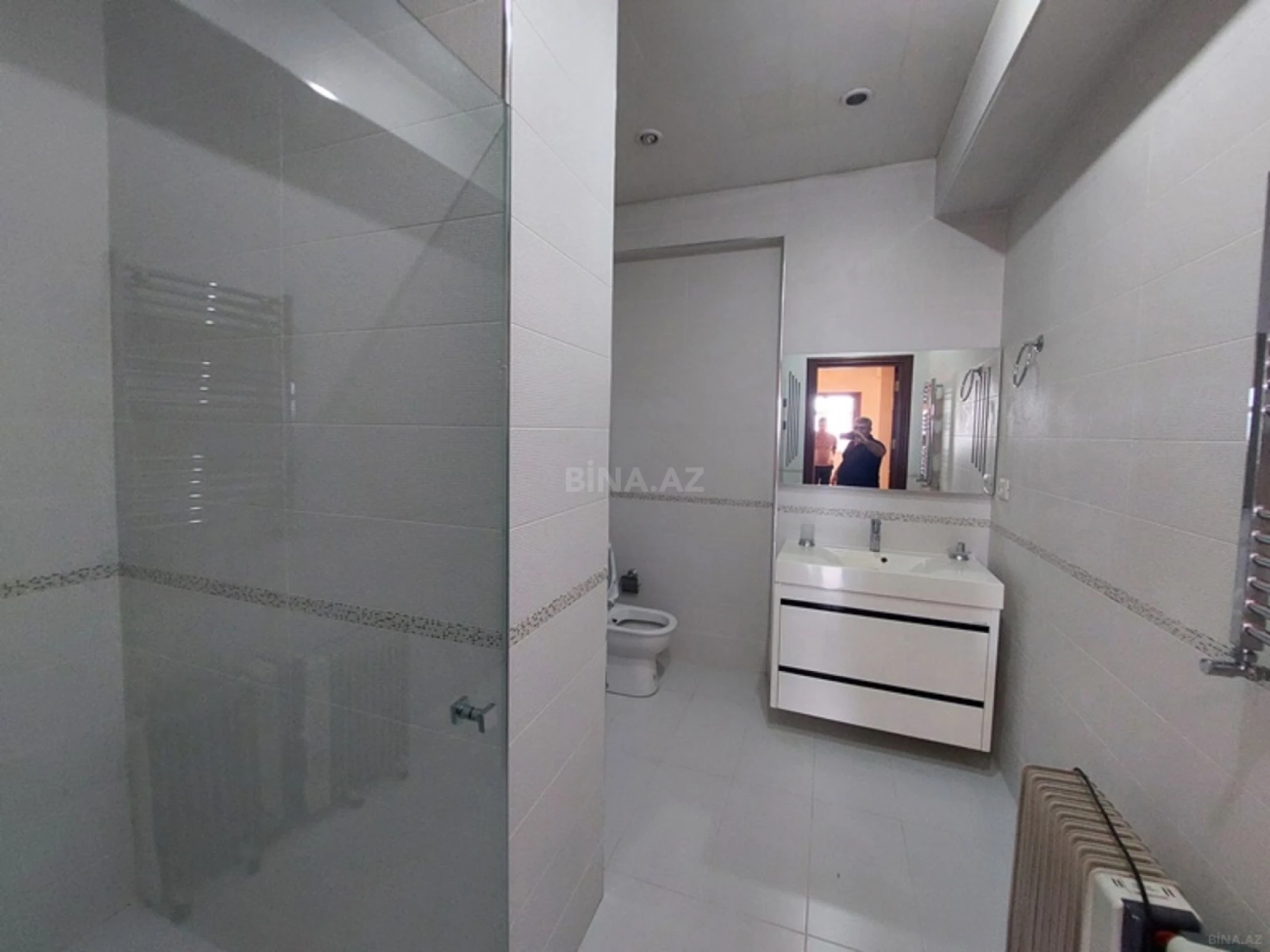 Satılır 5 otaqlı mənzil 450 m²