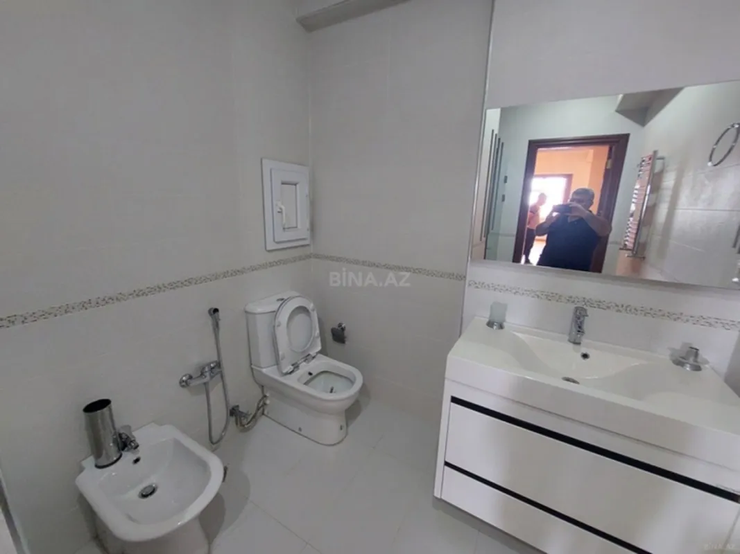 Satılır 5 otaqlı mənzil 450 m²