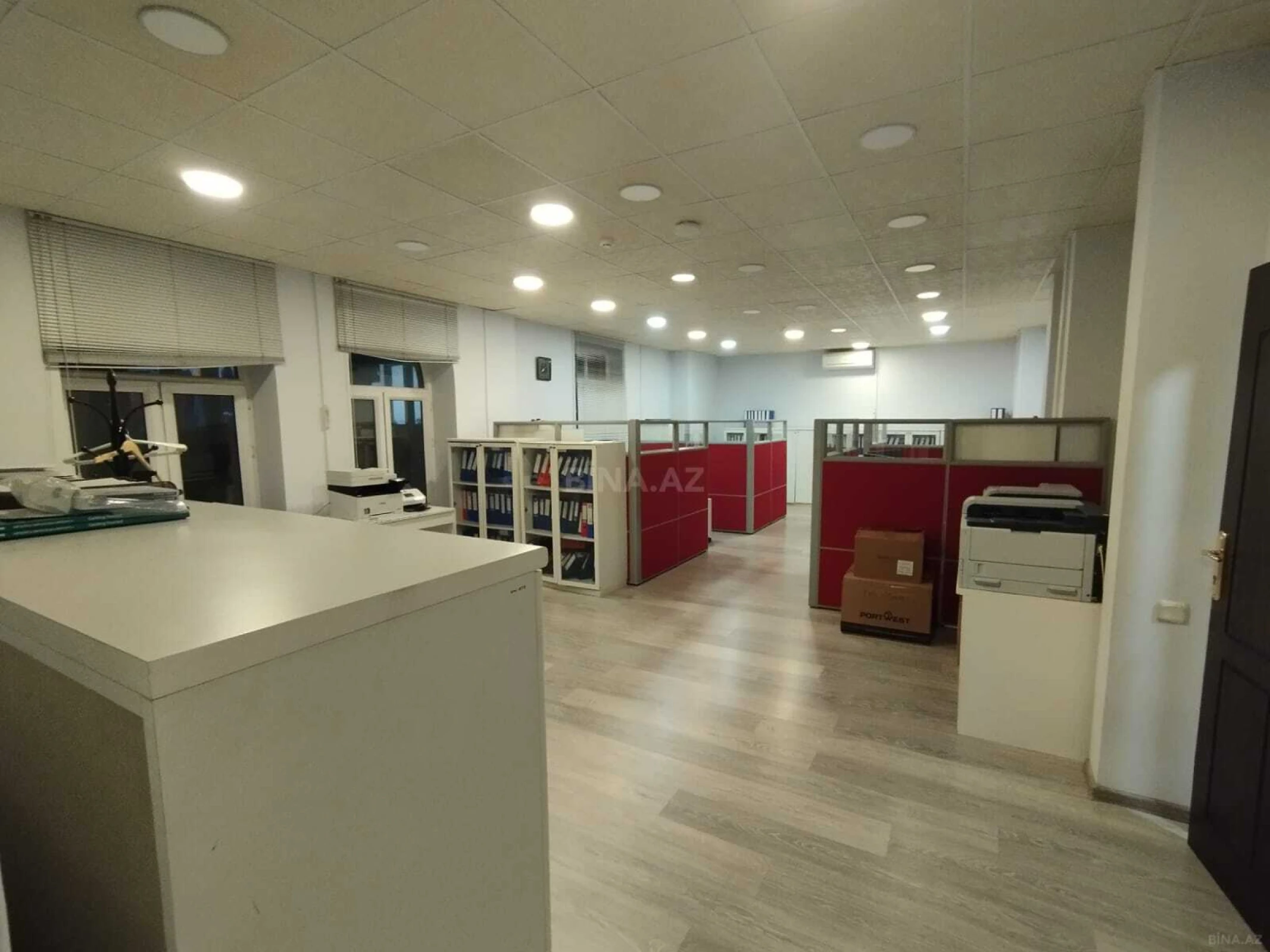 Kirayə verilir 20 otaqlı ofis 1000 m²