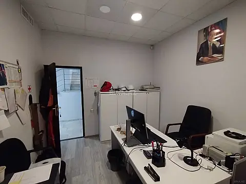 Kirayə verilir 20 otaqlı ofis 1000 m²