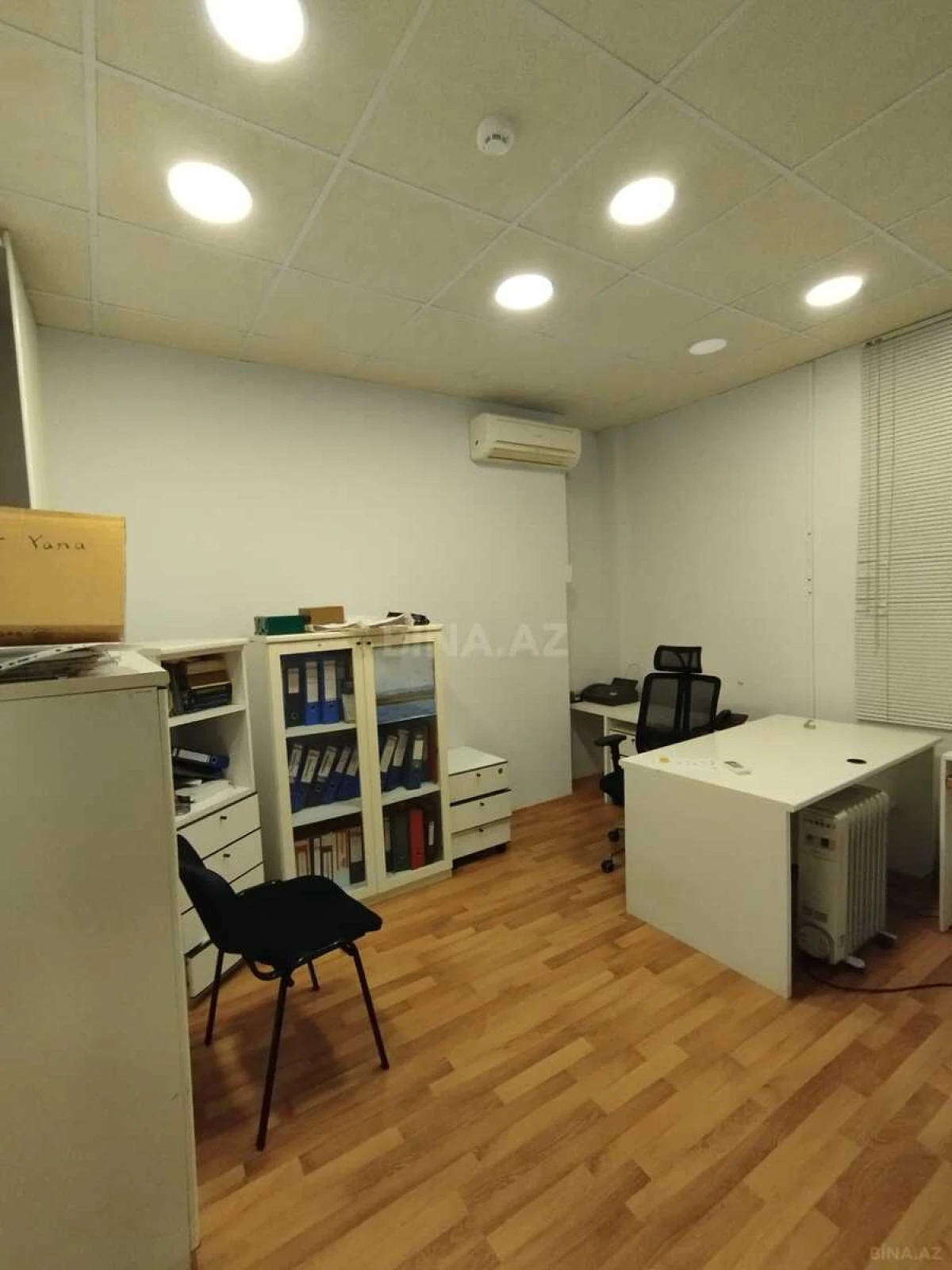 Kirayə verilir 20 otaqlı ofis 1000 m²