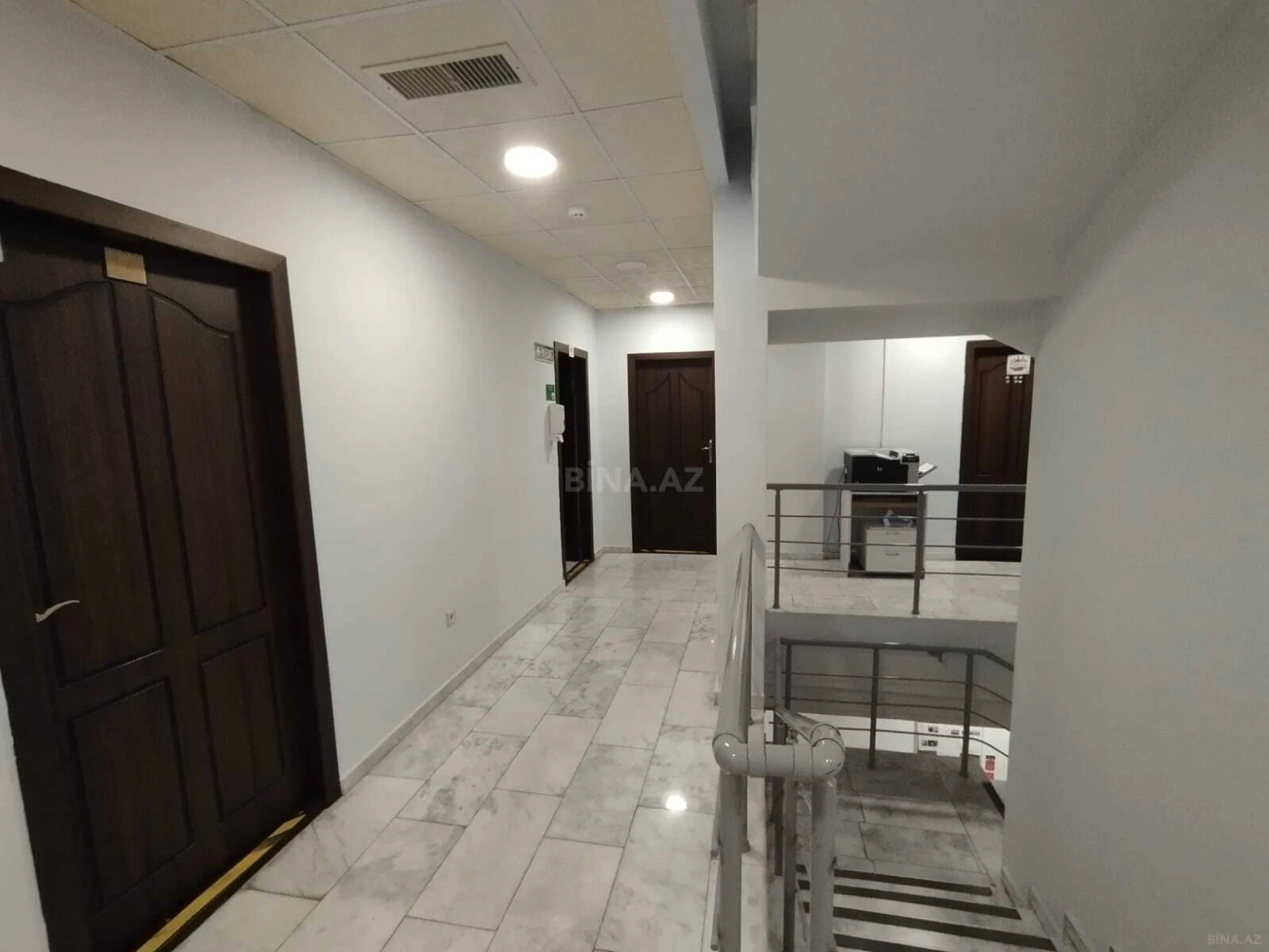 Kirayə verilir 20 otaqlı ofis 1000 m²