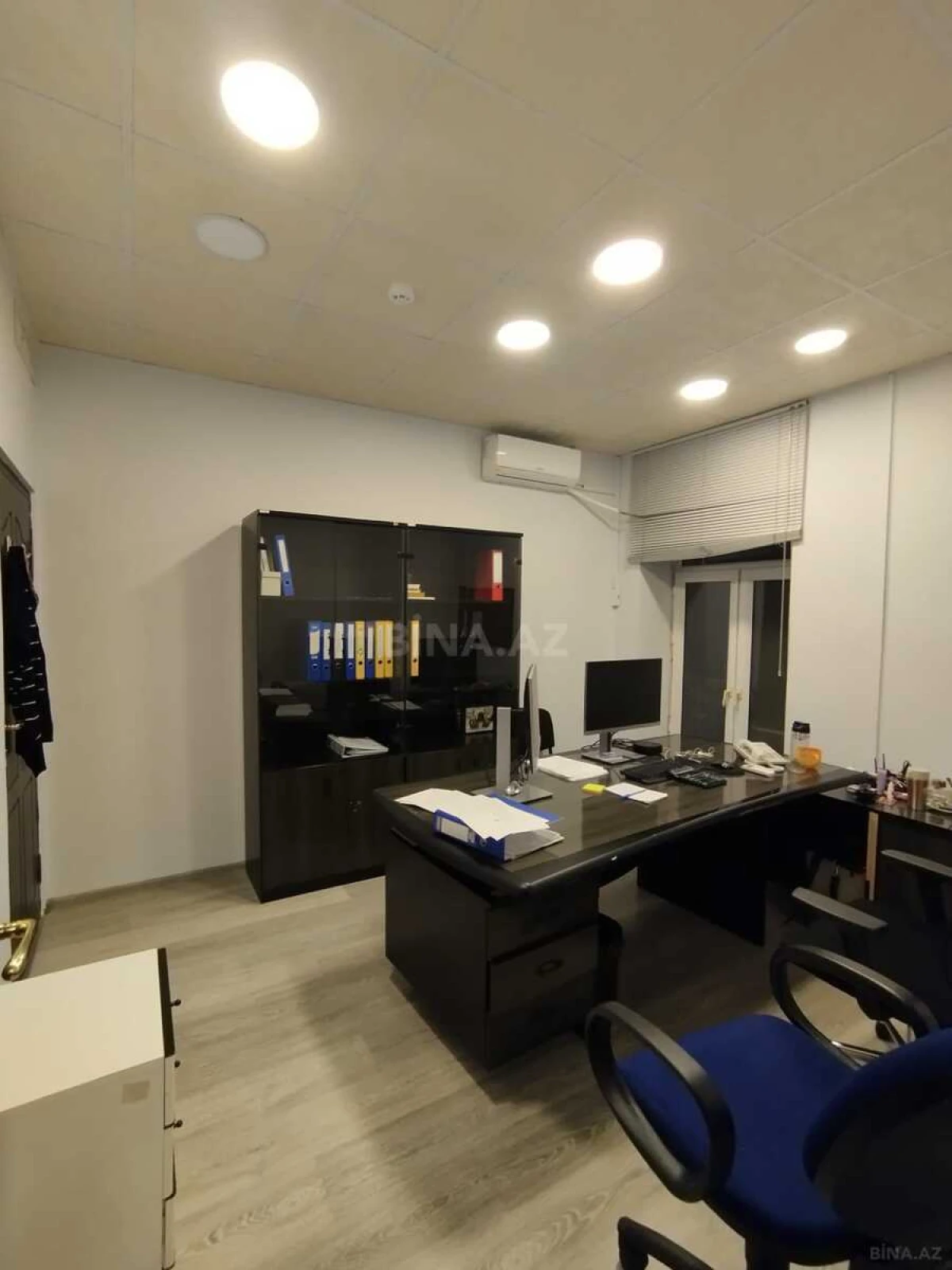 Kirayə verilir 20 otaqlı ofis 1000 m²