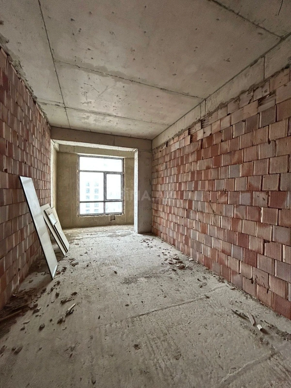 Satılır 3 otaqlı mənzil 117 m²