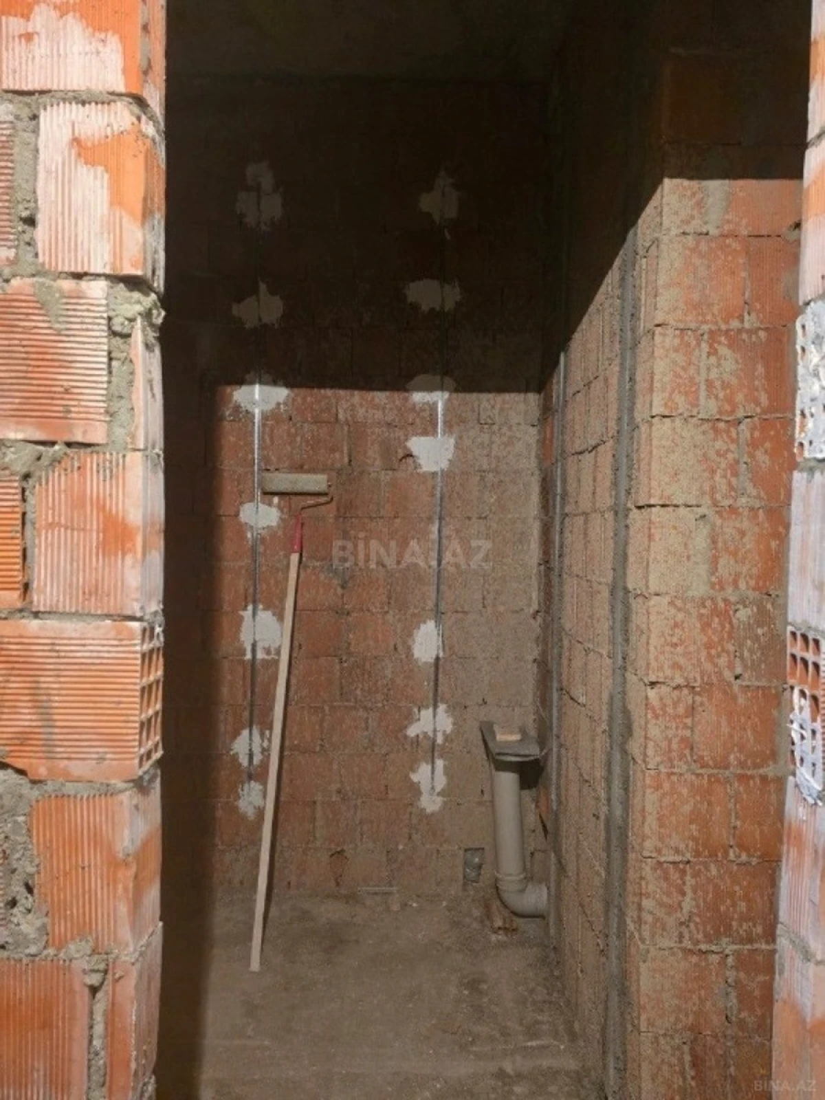 Satılır 2 otaqlı mənzil 72 m²