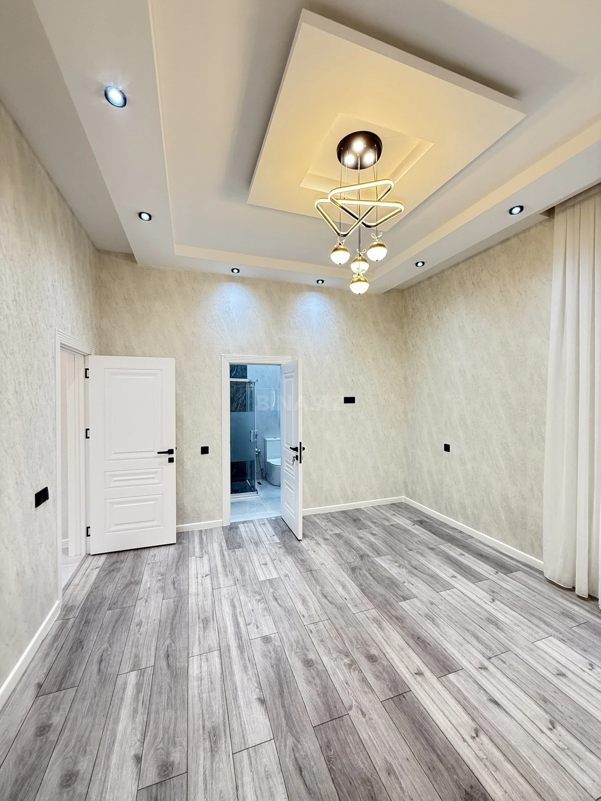 Satılır 4 otaqlı həyət evi 160 m²