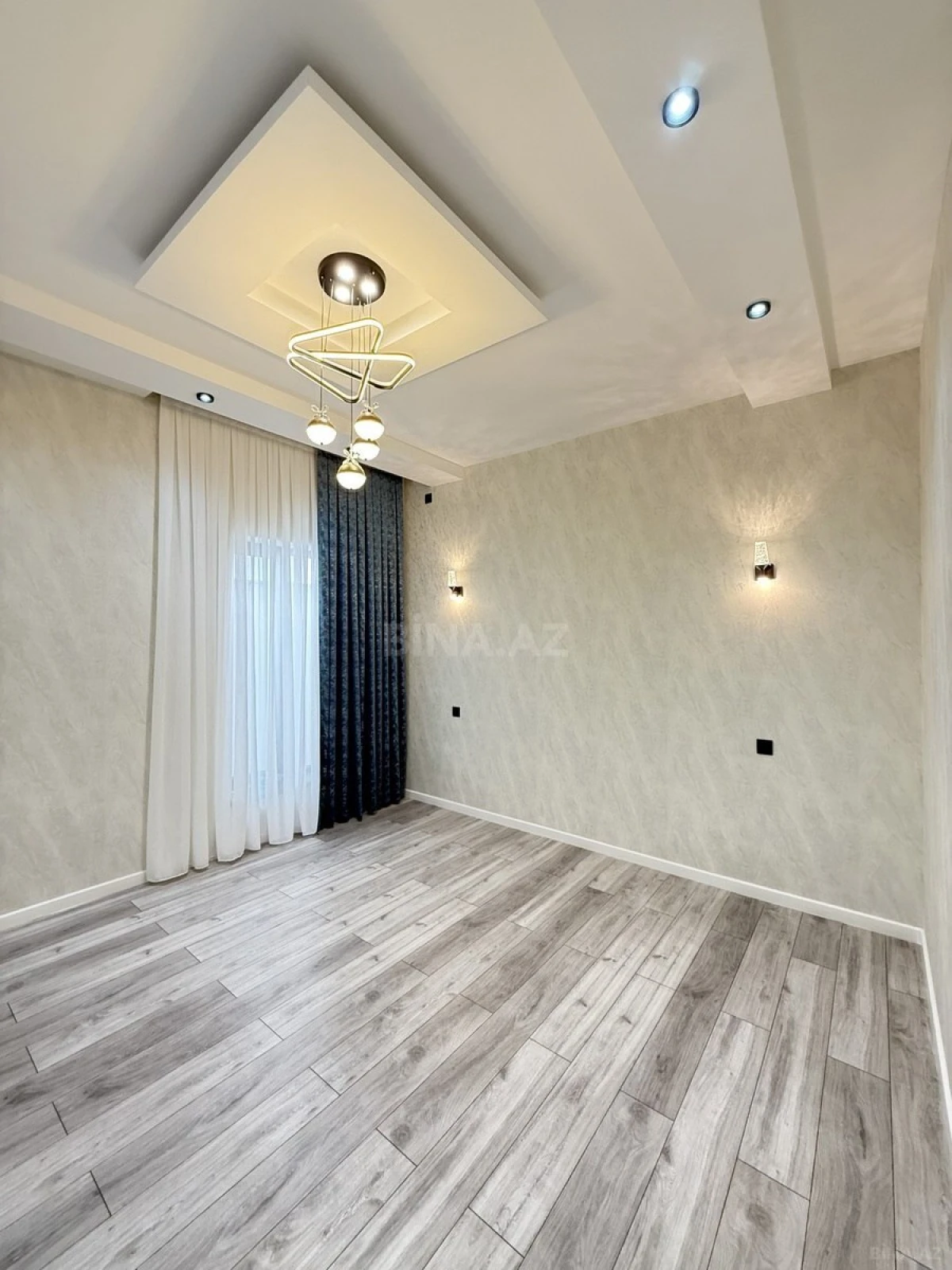Satılır 4 otaqlı həyət evi 160 m²