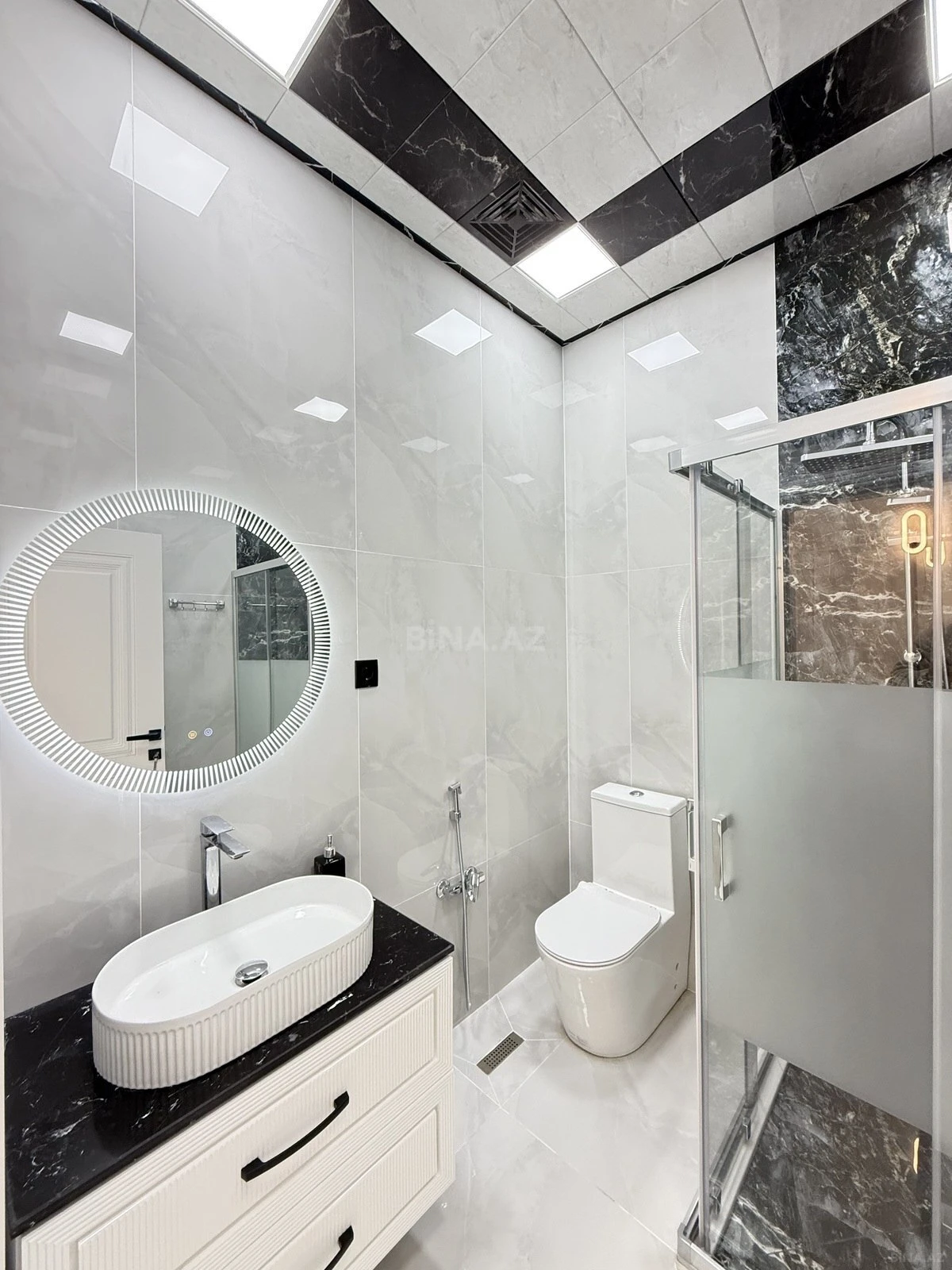 Satılır 4 otaqlı həyət evi 160 m²