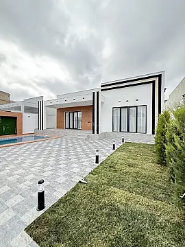 Satılır 4 otaqlı həyət evi 160 m²