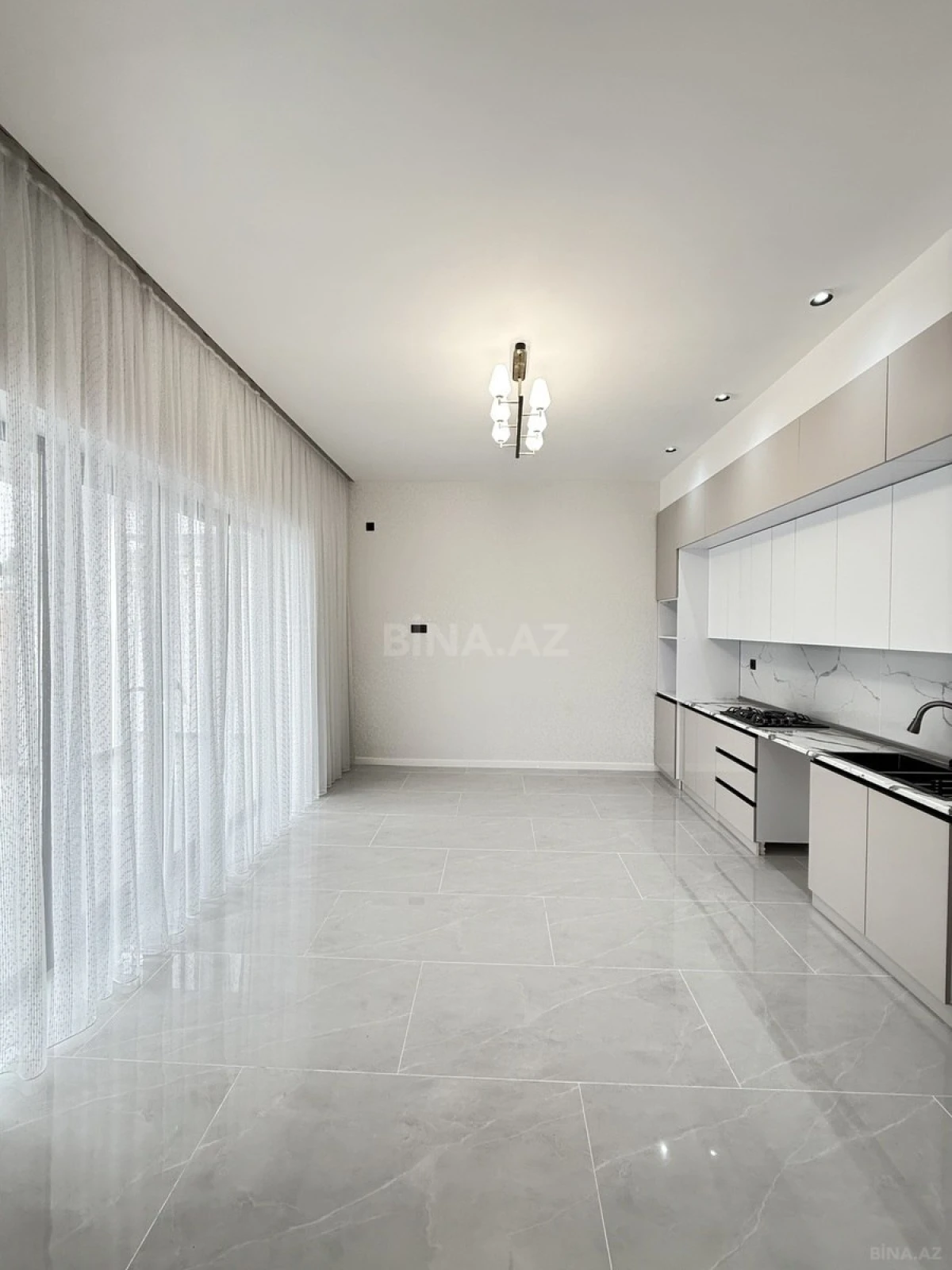 Satılır 4 otaqlı həyət evi 160 m²